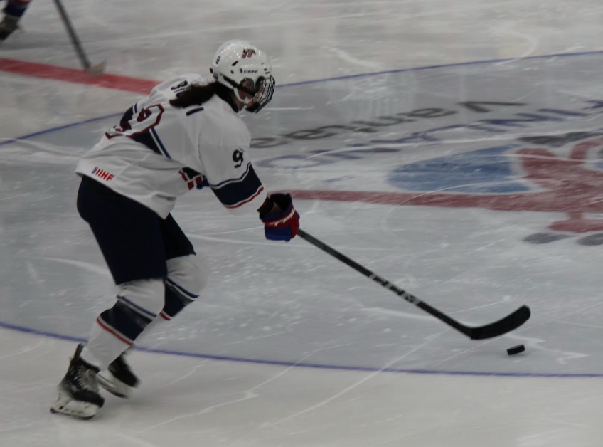 Emi Biotti ’25 takes silver with national ice hockey team